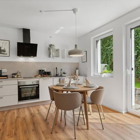 Zwei Apartments Fuer Bis Zu 8 Personen Zentral, Modern, Mit Terrasse & Balkon Bielefeld Exterior foto
