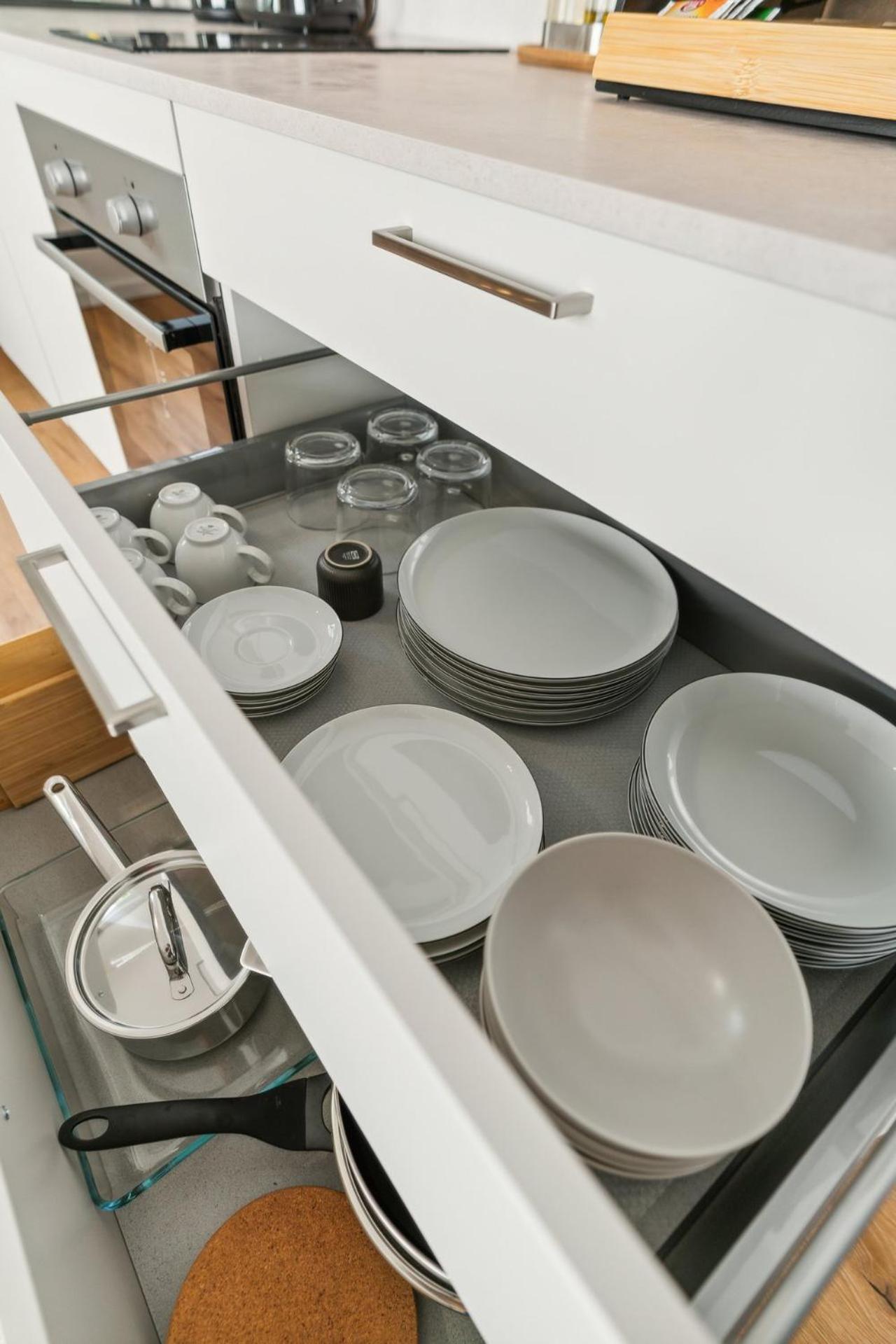 Zwei Apartments Fuer Bis Zu 8 Personen Zentral, Modern, Mit Terrasse & Balkon Bielefeld Exterior foto