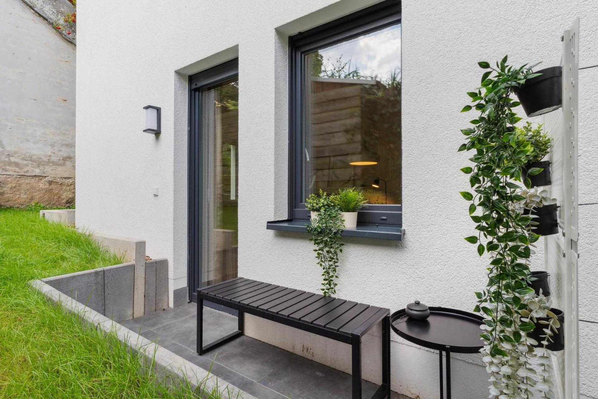 Zwei Apartments Fuer Bis Zu 8 Personen Zentral, Modern, Mit Terrasse & Balkon Bielefeld Exterior foto
